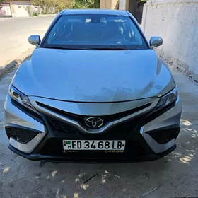 Toyota Camry 2021