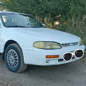 Toyota Camry 1996