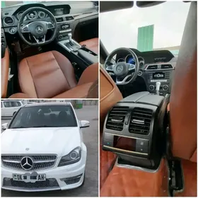Mercedes-Benz 300E 2008
