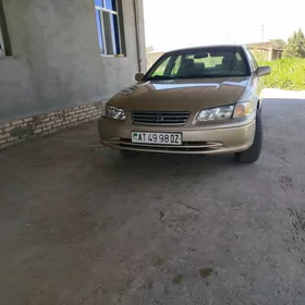 Toyota Camry 2000