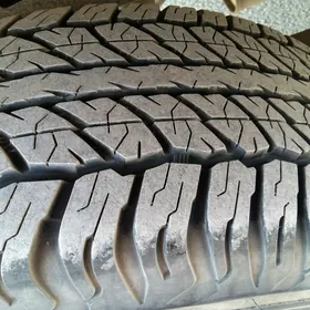 DUNLOP  265 65 17