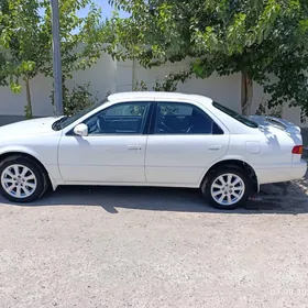 Toyota Camry 2001