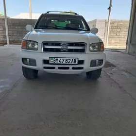Nissan Pathfinder 2002
