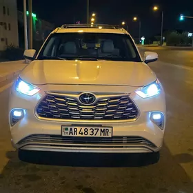 Toyota Highlander 2022