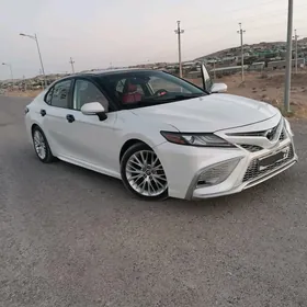 Toyota Camry 2022