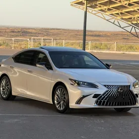 Lexus ES 350 2025