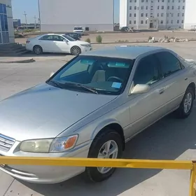 Toyota Camry 2001