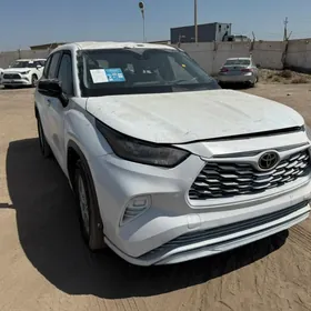 Toyota Highlander 2021