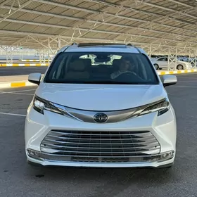 Toyota Sienna 2021