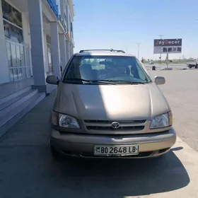 Toyota Sienna 1999