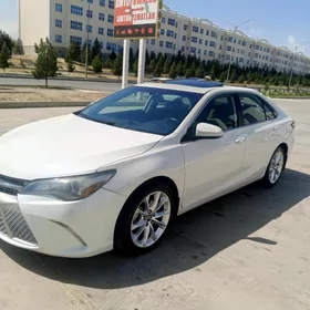 Toyota Camry 2017