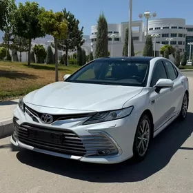 Toyota Camry 2023