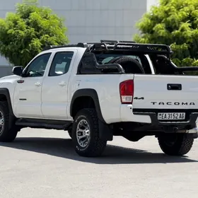 Toyota Tacoma 2017