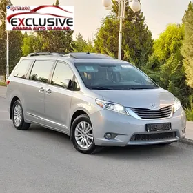Toyota Sienna 2015