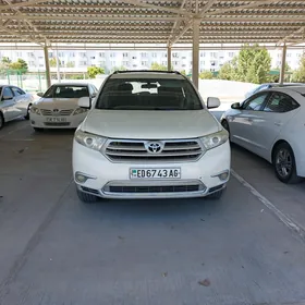 Toyota Highlander 2013
