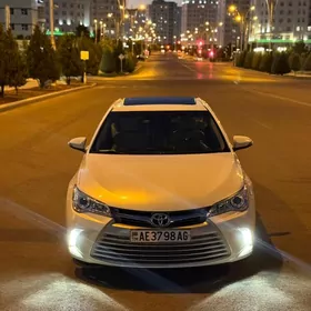 Toyota Camry 2015