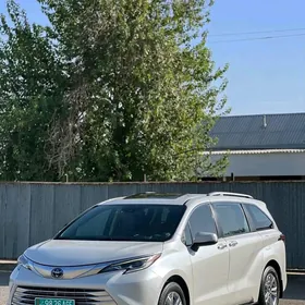 Toyota Sienna 2021