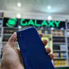 honor 8s