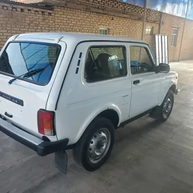 Lada Niva 2014
