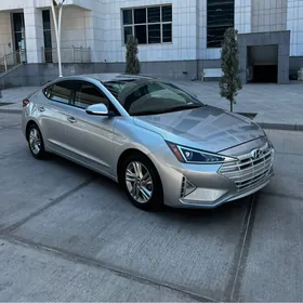 Hyundai Elantra 2020