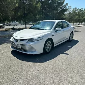 Toyota Camry 2018