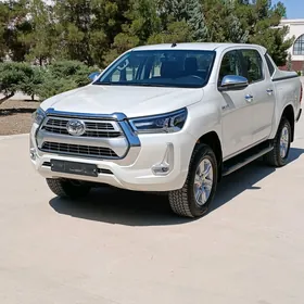 Toyota Hilux 2021