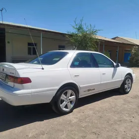 Toyota Camry 2000