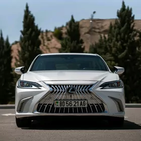 Lexus ES 2021