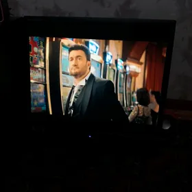 LG 19lyk monitor