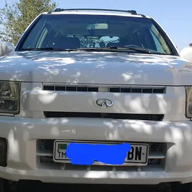 Infiniti QX4 2003
