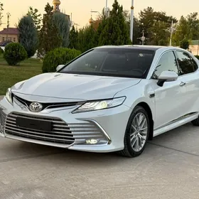 Toyota Camry 2024