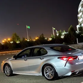 Toyota Camry 2019