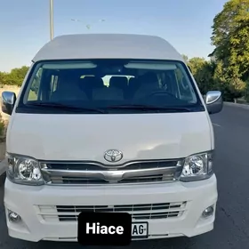 Toyota Hiace 2010