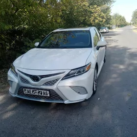 Toyota Camry 2018