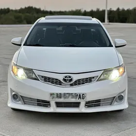 Toyota Camry 2013
