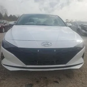 Hyundai Elantra 2021