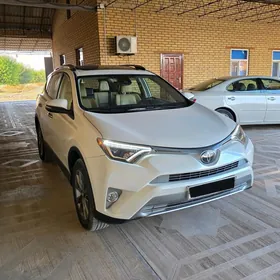 Toyota RAV4 2018