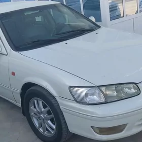 Toyota Camry 2000