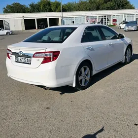 Toyota Camry 2012