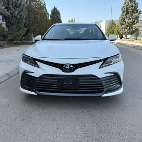 Toyota Camry 2022