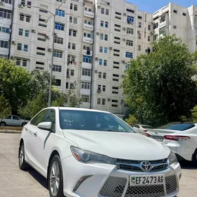Toyota Camry 2017