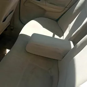 Nissan Sunny 2001