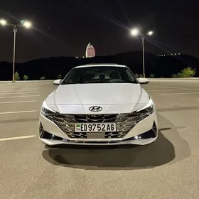 Hyundai Elantra 2021
