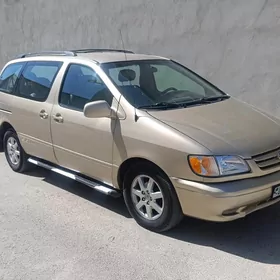 Toyota Sienna 2001
