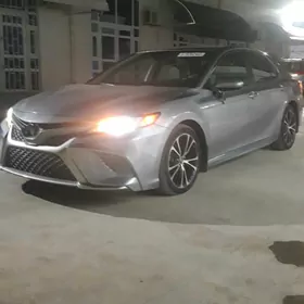 Toyota Camry 2020