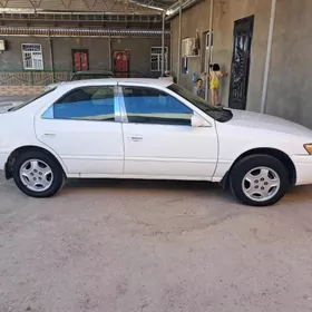 Toyota Camry 1999
