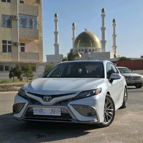 Toyota Camry 2022