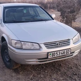 Toyota Camry 2000