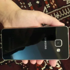 A 3 . Alcatel 1B
