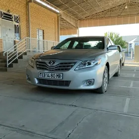 Toyota Camry 2010